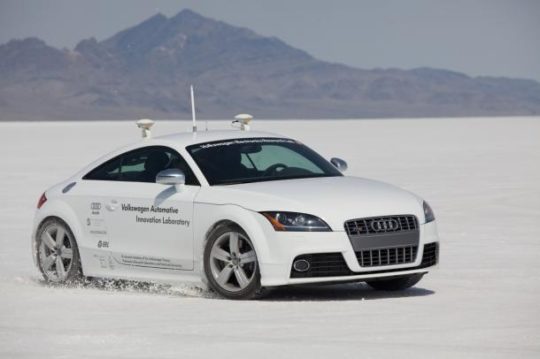 Audi-tts-robotsko-votilo