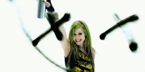 Avril-Lavigne-Smile