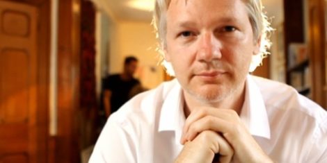 julian_assange-mastercard