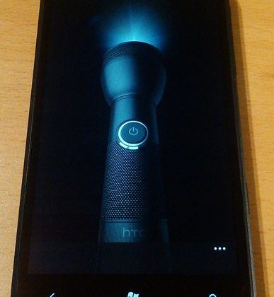 htc-titan-flashlight