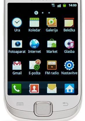 Samsung Galaxy FIT white 02.jpg