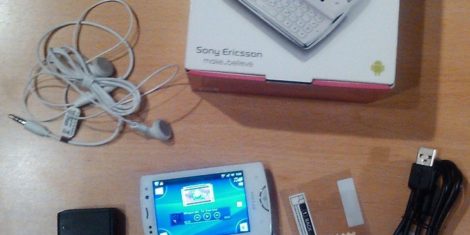 sony-ericsson-xperia-mini-box