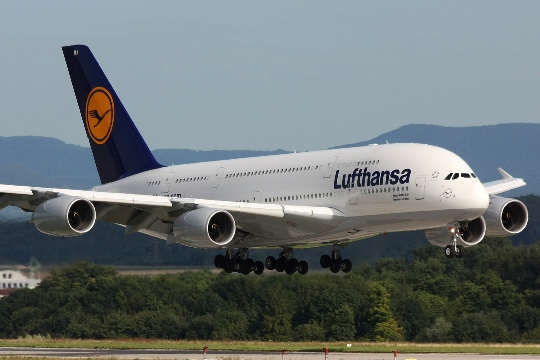 Lufthansa_airbus-A380