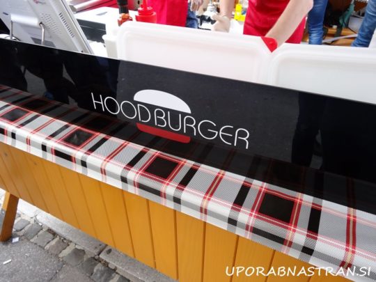 Hood-burger-odprta-kuhna