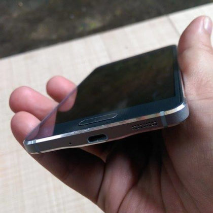 Samsung_Galaxy_Alpha_leak-4