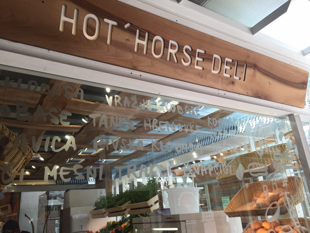 hot-horse-deli-3