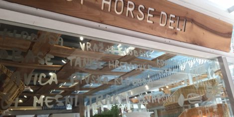 hot-horse-deli-3
