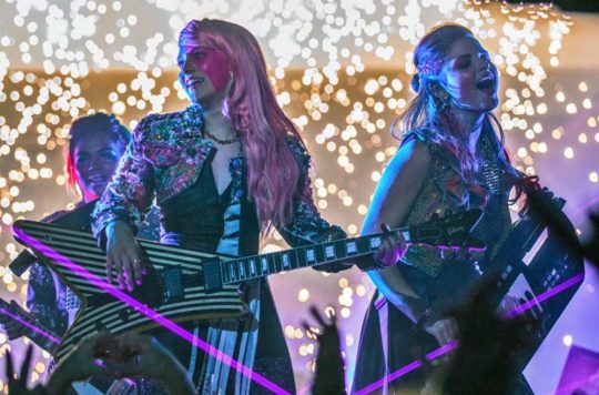 Jem and the Holograms-1