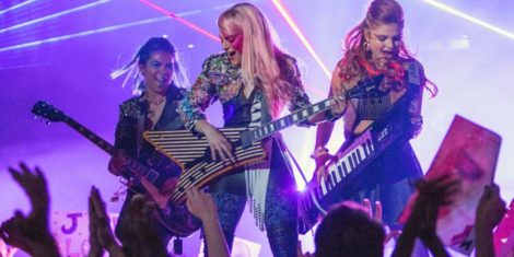 Jem and the Holograms-2