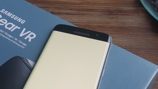 s7-camera-front-flash