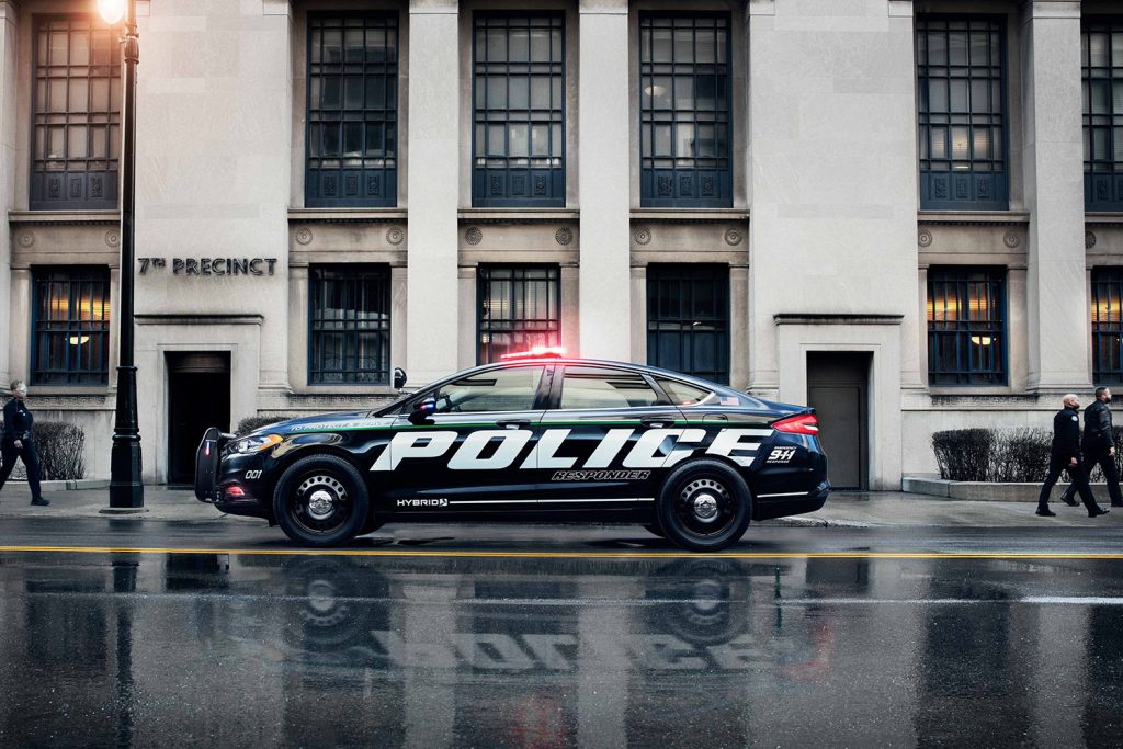 Police-Responder-Hybrid-Sedan-9