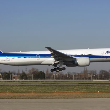 ANA_Boeing_777-300ER