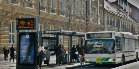 LPP-avtobus-postaja-prikazovalnik-prihoda-ljubljana-1