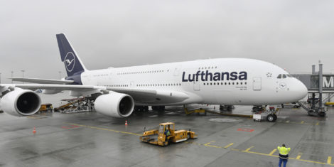 lufthansa-airbus-A380-800-1