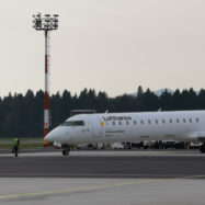 Lufthansa-CityLine-Bombardier-CRJ-900-ljubljana-oktober-2019-D-ACNC-3-FB