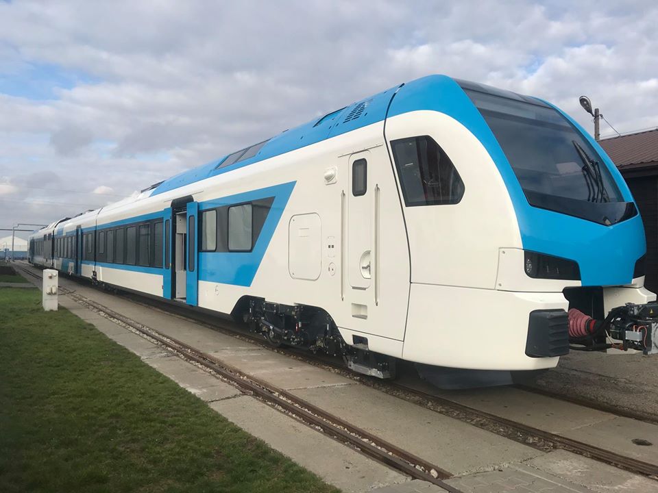 stadler-FLIRT-DMV-dizelski-vlak-zunanjost