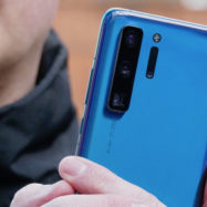 huawei-p40-series-prototype-hand-FB