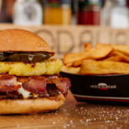 hood-kahuna-burger-hood-burger-ananas-jalapeno