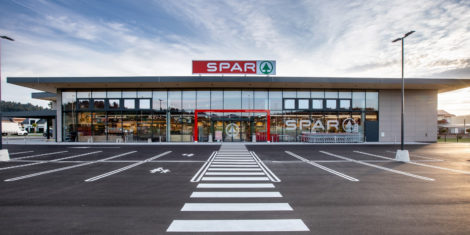 SPAR Logatec trgovina 2020