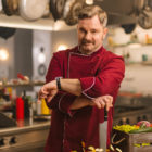 Ja, Chef! POP TV spored začetek Jurij Zrnec