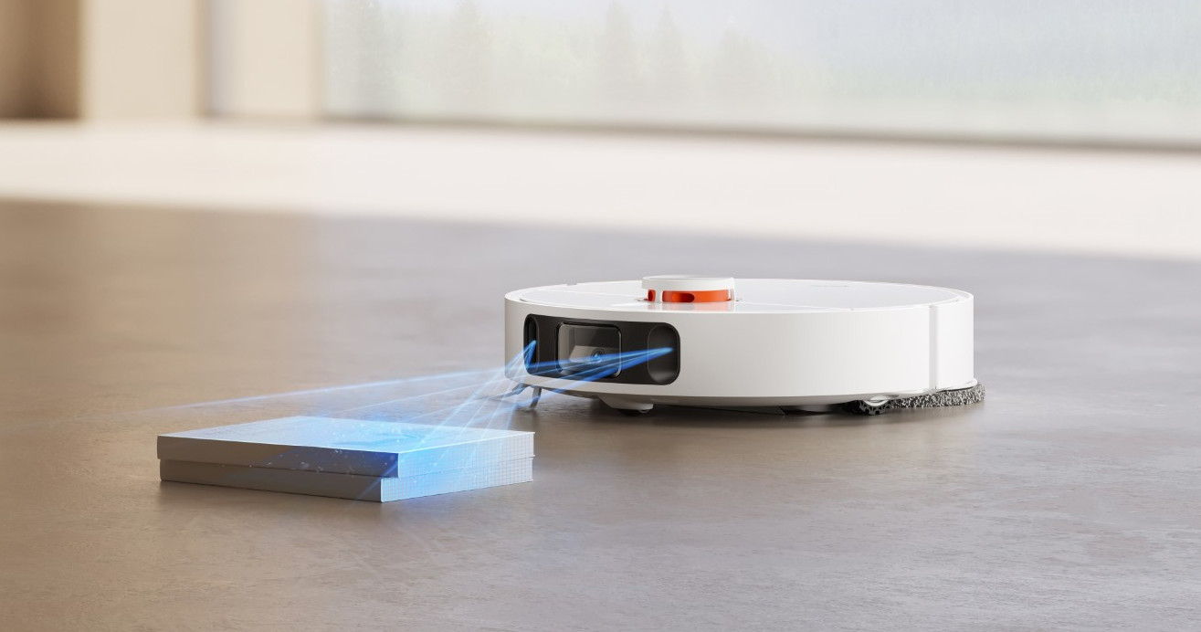 Xiaomi Robot Vacuum X10+ je robotski sesalec in pomivalec, ki se