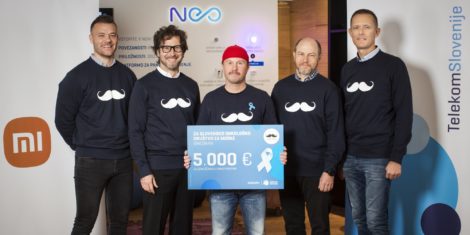Xiaomi in Telekom Slovenije sta Slovenskemu onkološkemu društvu za moške OnkoMan predala donacijo