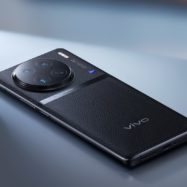 Vivo X90 Pro zdaj tudi v Sloveniji Vivo X90 Pro se ponaša z 1 inčnim tipalom, Zeiss optiko in 120W polnjenjem