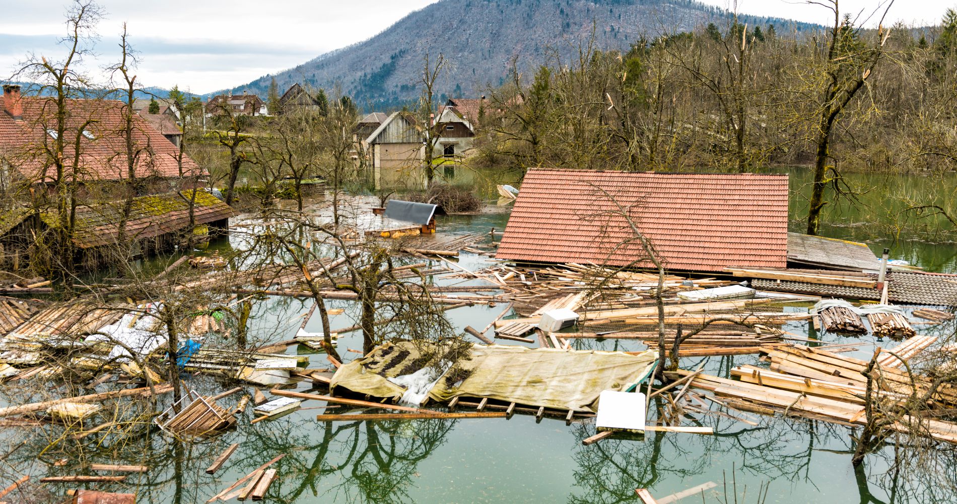 Poplave 2023 Slovenija pomoč in donacije seznam / Seznam za pomoč v