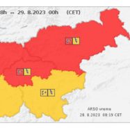 Rdeci-alarm-poplave-28.8.2023-ARSO-je-izdal-rdeci-alarm-za-vecino-Slovenije-za-ponedeljek-28.8.2023