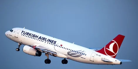 Turkish-Airlines-je-v-Ljubljano-ob-koncu-poletne-sezone-6x-poletel-s-sirokotrupnim-Airbus-A330-v-zimski-sezoni-2024-z-dvema-dnevnima-letoma