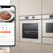 Revolucija-v-kuhinji-Kako-Samsung-SmartThings-Cooking-aplikacija-s-povezovanjem-naprav-spreminja-nacin-kuhanja