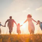 Baby Maybe Anketa s katero želijo ugotoviti, zakaj Gen Z izbira življenje brez otrok
