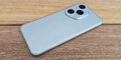 Honor 400 Pro test telefona, ki razkriva premijsko izkušnjo brez premijske cene  Honor 400 Pro review2