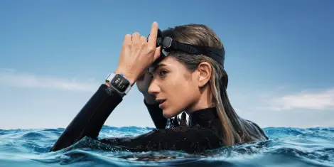 Huawei Watch Fit 4 Pro s funkcijami za golf, potapljanje in trail tek je zdaj na voljo tudi v Sloveniji