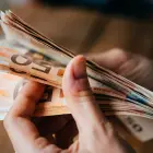 Obvezna božičnica neobdavčena božičnica po zgledu regresa kot neke vrste 14. plača