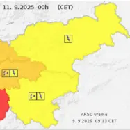 Rdeči alarm ARSO zaradi padavin in možnosti poplav razglašen za jugozahod Slovenije (Primorska) za 10.9.2025  Vreme padavine