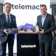 Telemach Slovenija je na dogodku napolnjenem z umetno inteligenco predstavil tretjo generacijo naprav lastne blagovne znamke