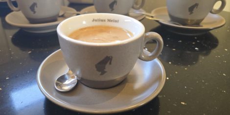 Brezplačna kava na mednarodni dan kave, 1.10.2025 v okoli 50 lokalih po Sloveniji