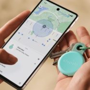 Chipolo LOOP in Chipolo CARD, dva nova iskalnika predmetov s polnilno baterijo osvojila nagrado Red Dot Award 2025 za oblikovanje