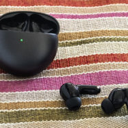 Huawei FreeBuds 7i test recenzija slušalk ki dokazujejo da kakovostni ANC obstaja tudi pod 100 € FreeBuds 7i review cena