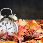 Premik ure 2025 premik ure na zimski čas bo 26.10.2025 (oktober), premikanje ure na poletni čas pa 29.3.2026 (marec) Kdaj se prestavi ura 2025