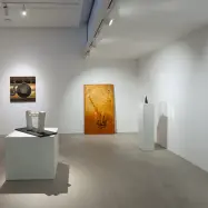 Razstava Orbico Art v Ljubljani odpira prostor mladim ustvarjalcem, povezuje skupnosti in dokazuje, da umetnost lahko premosti meje