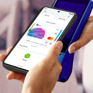 NLB zdaj omogoča takojšnjo uporabo debetne Mastercard v digitalni obliki, še preden prispe fizična kartica