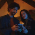 Številke so pomembne. A še pomembneje je tisto, kar stoji za njimi.  nova praznična kampanja NLB Skupine, ki jo je ustvarila LunaTBWA