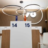 NLB je v Domžalah odprl njihovo najsodobnejšo bančno poslovalnico, ki se lahko pohvali tudi z avtomatiziranimi sefi