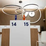 NLB je v Domžalah odprl njihovo najsodobnejšo bančno poslovalnico, ki se lahko pohvali tudi z avtomatiziranimi sefi