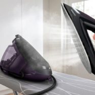 Odpoklic parne postaje Philips PerfectCare 8000, saj lahko pride do uhajanja vroče pare opeklin