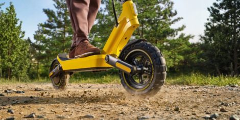 Električni skiro Xiaomi Electric Scooter 6 Ultra, pametna ura Xiaomi Watch 5 in druge novosti Xiaomi AIoT ponudbe