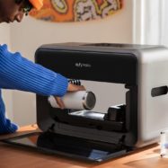 EufyMake E1 3D-teksturni UV tiskalnik je zdaj na voljo v Evropi, cena osnovnega paketa se prične pri 2.499€