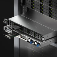 Novi QNAP TS-h1077AFU je zmogljiv kompakten NAS z desetimi ležišči za SSD-je in procesorjem AMD Ryzen PRO